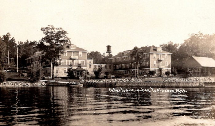 Hotel Top-In-A-Bee - Vintage Postcard (newer photo)